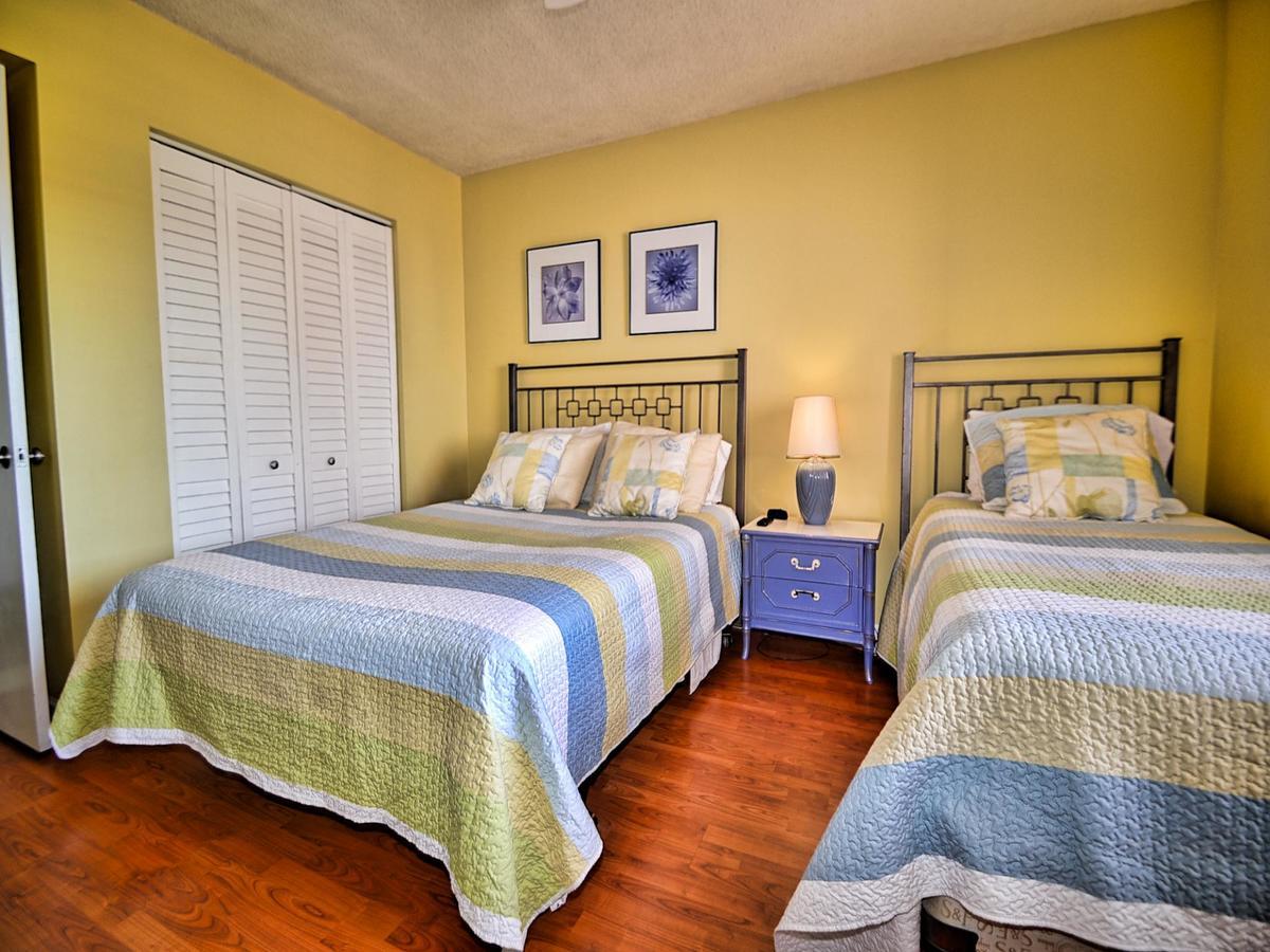 Ferienwohnung Reef Club 301 Clearwater Beach Exterior foto